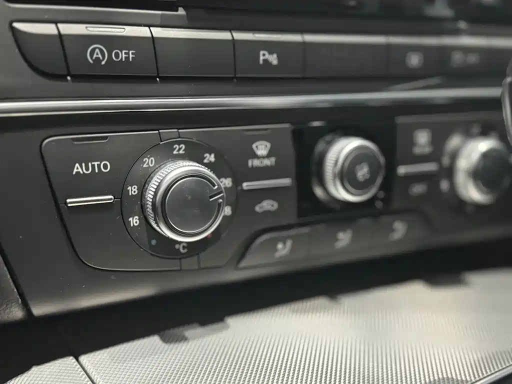 Audi A6L 2018 30th Anniversary Model 35 TFSI Fashion Model купить на сайте DeffCars