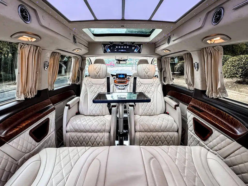Mercedes-Benz V-Class 2021 V 260 L Long Wheelbase Premium Edition купить на сайте DeffCars