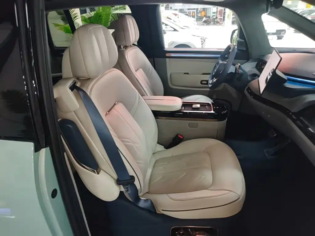 ZEEKR MIX 2025 smart driving version купить на сайте DeffCars