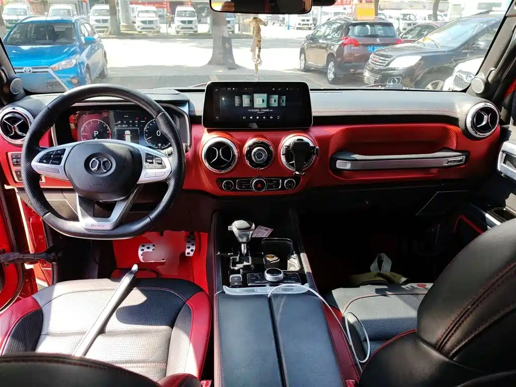 Beijing Off-Road BJ40 2019 2.3T Automatic 4WD City Hunter Edition Exclusive Model National VI купить на сайте DeffCars