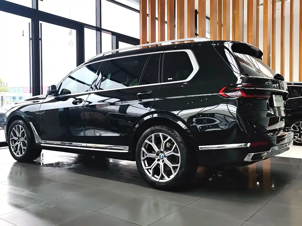 BMW X7 2024 xDrive40i Leading Luxury Package купить на сайте DeffCars