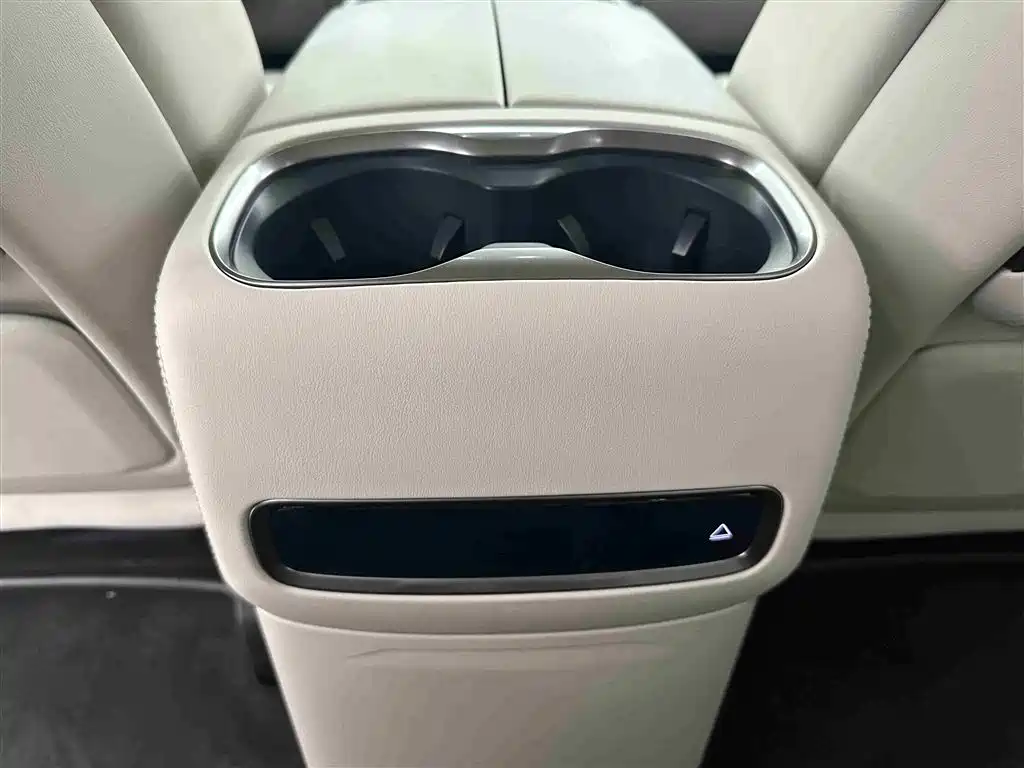 Denza D9 2025 DM-i smart driving version 1020 four-wheel drive premium type купить на сайте DeffCars