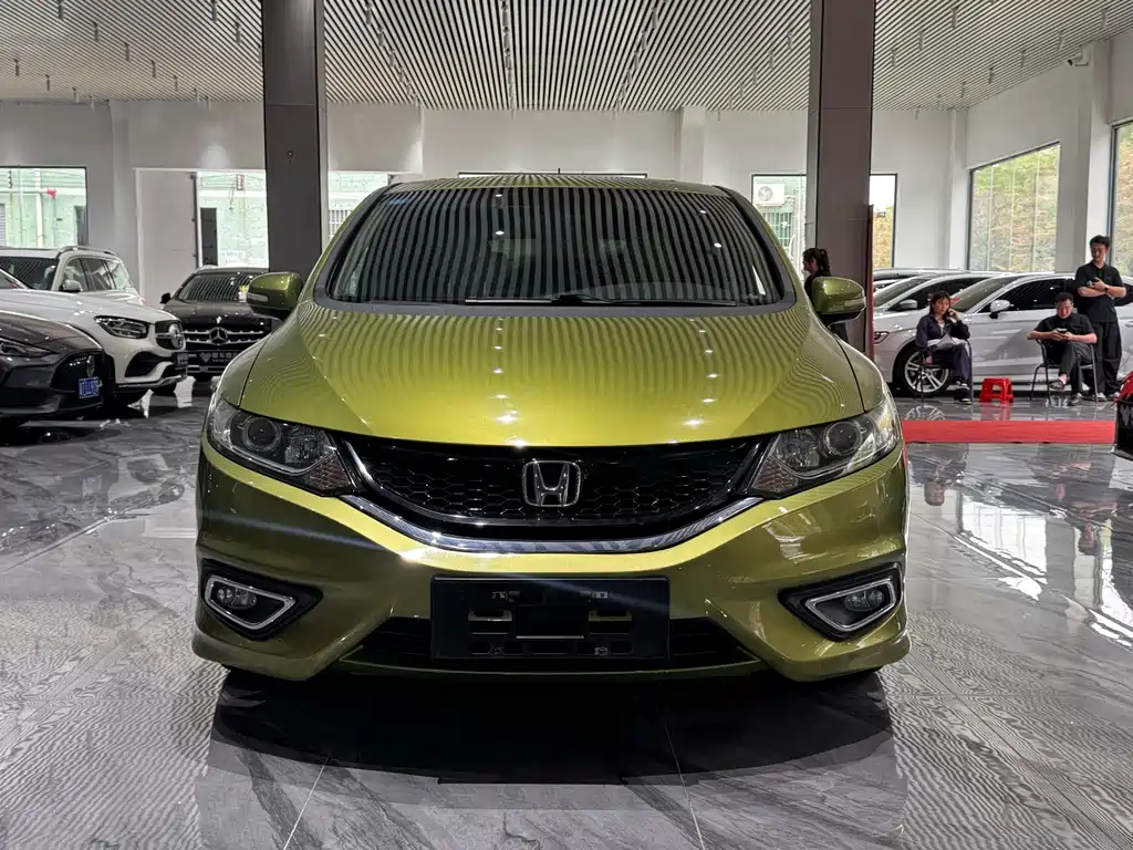 Jade 2016 1.8L automatic comfort elite version 5 seats купить на сайте DeffCars