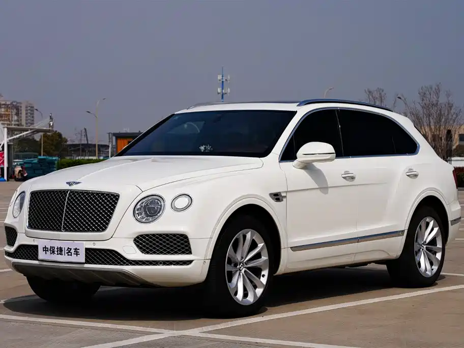 Bentayga 2018 4.0T V8 купить на сайте DeffCars