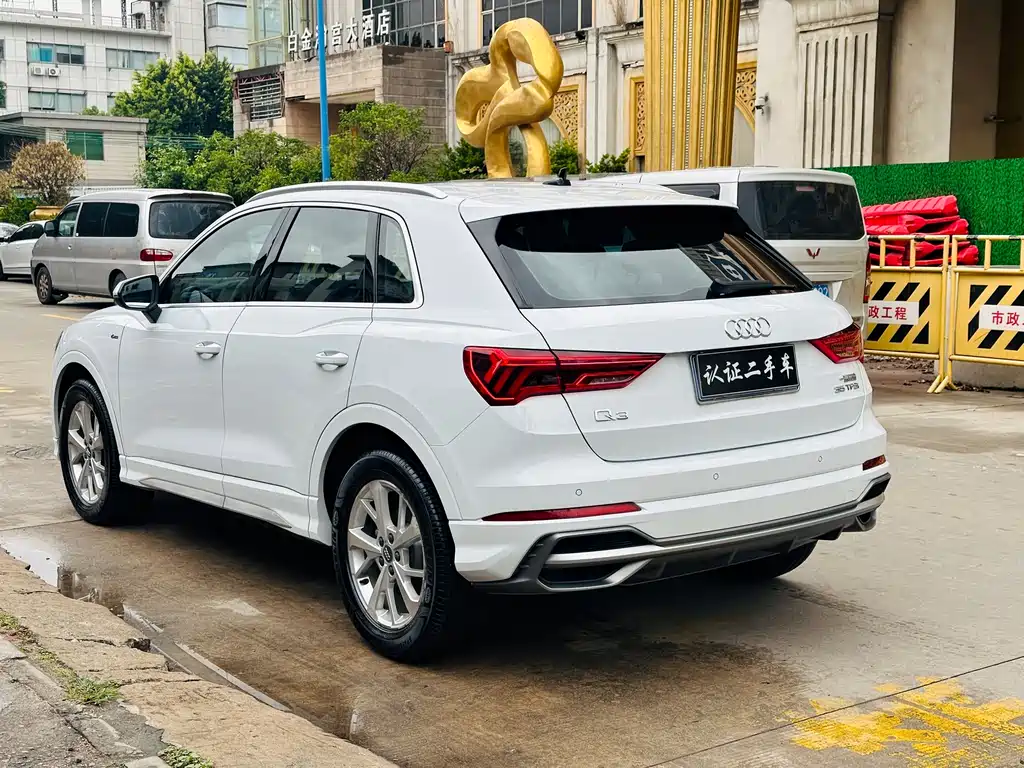 Audi Q3 2020 35 TFSI aggressive and dynamic купить на сайте DeffCars
