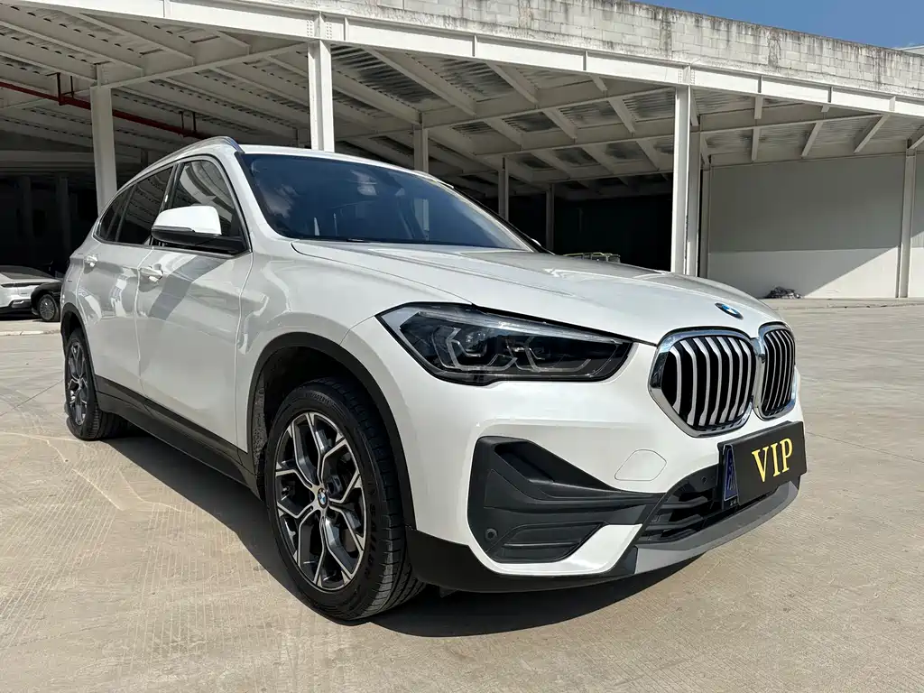 BMW X1 2022 sDrive25Li Leading Model купить на сайте DeffCars
