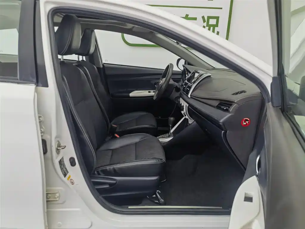 YARiS L 2015 1.5G automatic sunroof special edition купить на сайте DeffCars