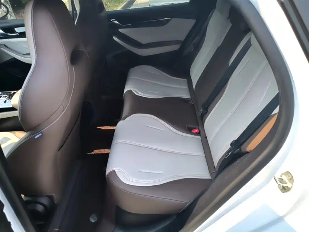 Qin PLUS 2024 Honor Edition DM-i 55KM Leading Model купить на сайте DeffCars