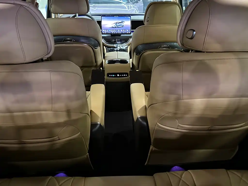 Denza D9 2025 DM-i smart driving version 1020 four-wheel drive premium model купить на сайте DeffCars
