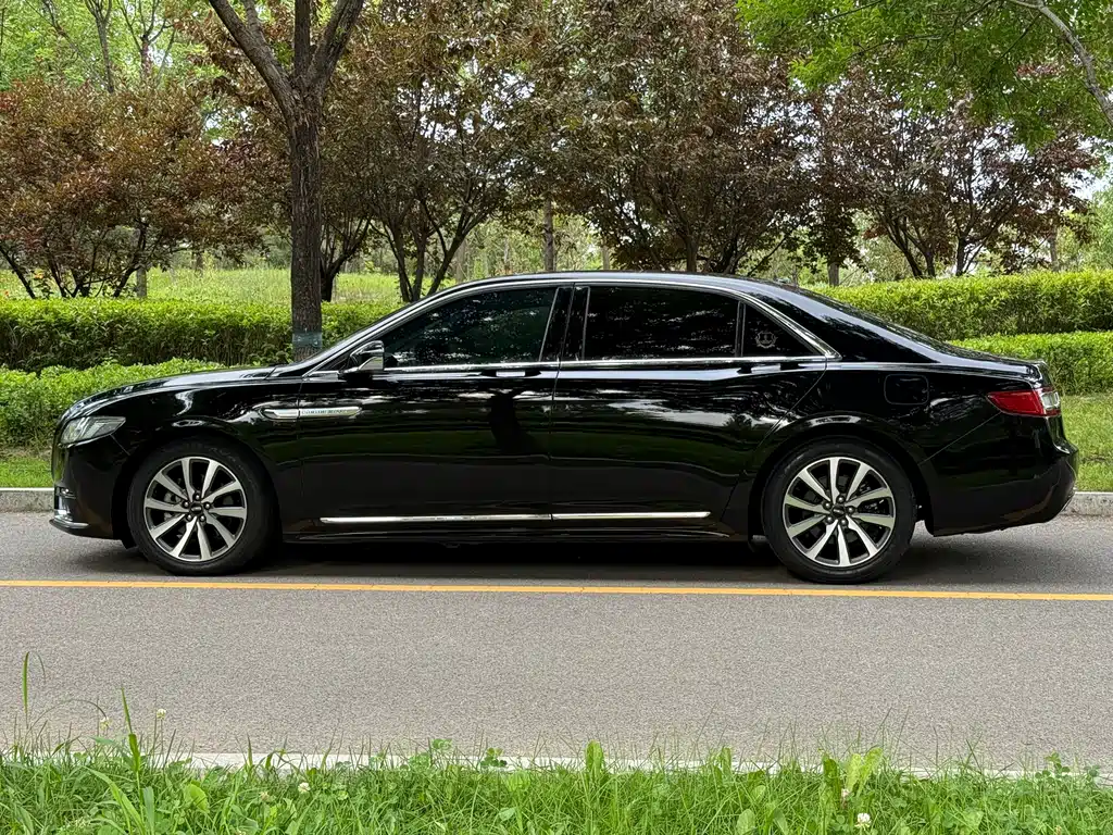 Lincoln Continental 2017 2.0T Two-wheel drive Exclusive Edition купить на сайте DeffCars