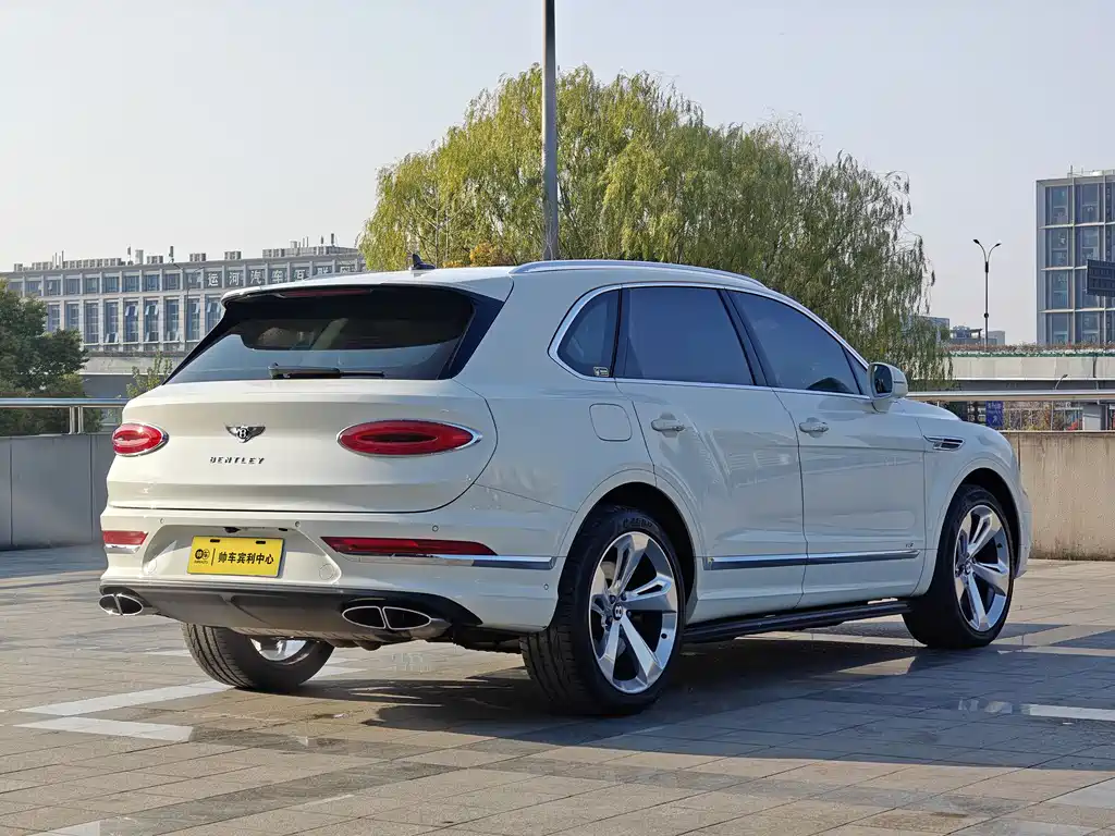 Bentayga 2022 4.0T V8 купить на сайте DeffCars