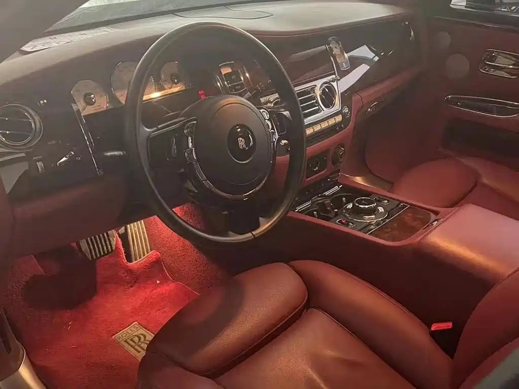 Ghost 2018 6.6T standard wheelbase version купить на сайте DeffCars