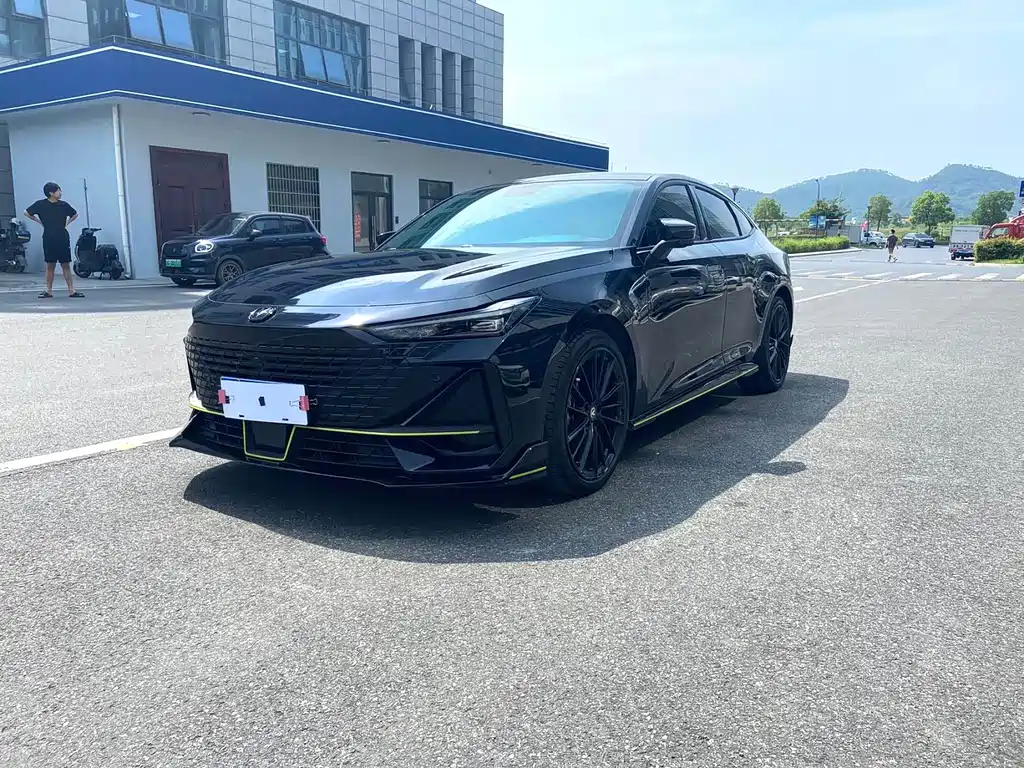 Changan UNI-V 2022 1.5T sports version купить на сайте DeffCars