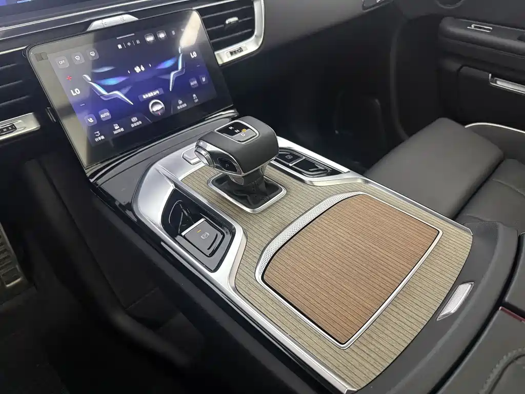 Hongqi E-HS9 2022 model 690km flagship version six seats купить на сайте DeffCars