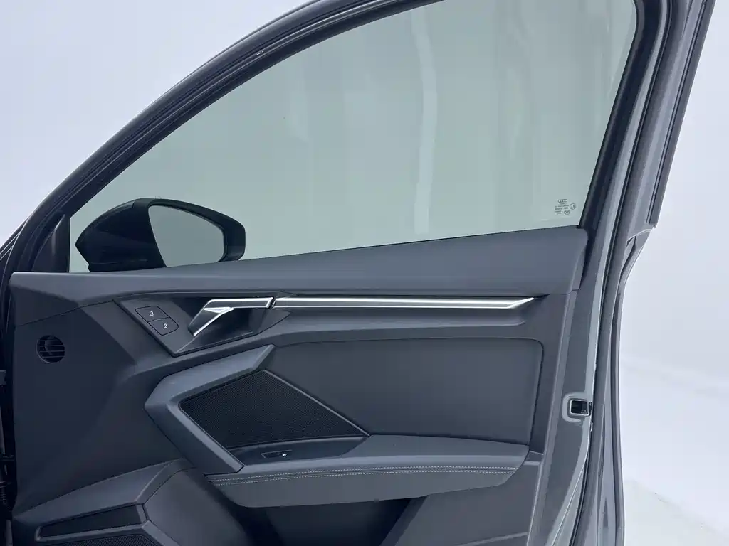 Audi A3 2023 facelift A3L Limousine 35 TFSI fashionable and sporty купить на сайте DeffCars