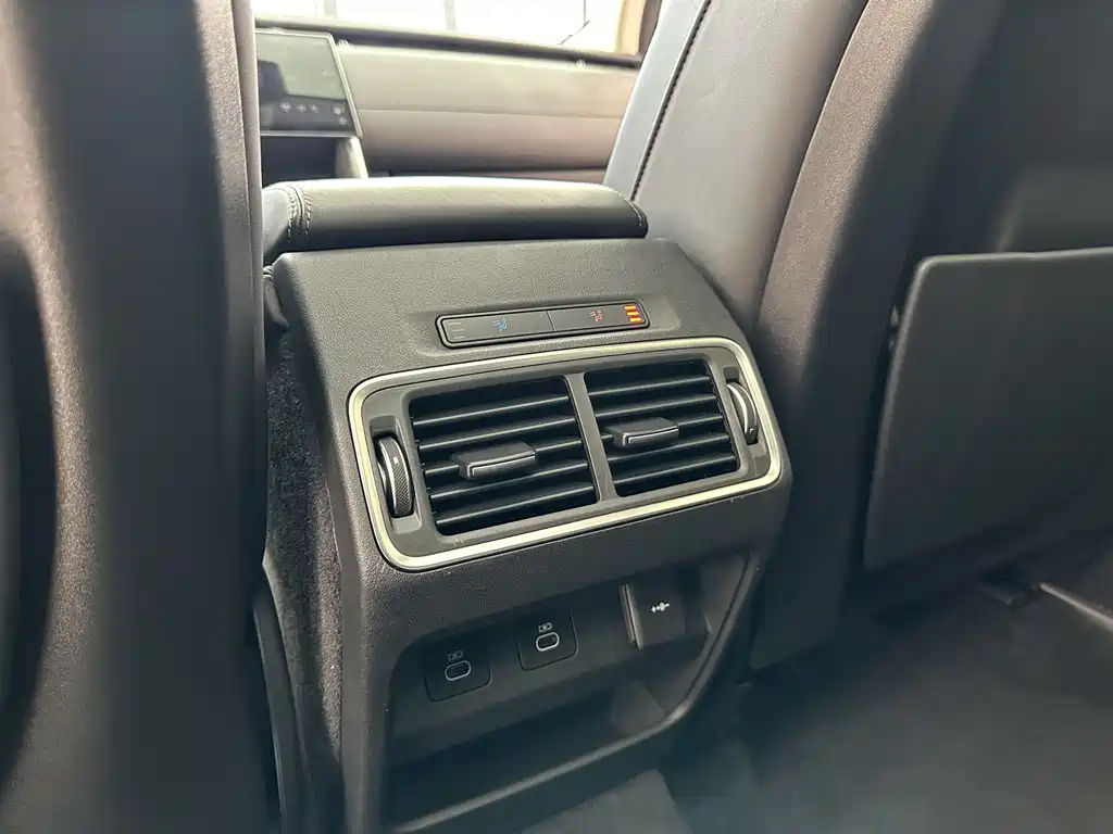 Discovery Sport 2024 Luxury Customized Edition купить на сайте DeffCars