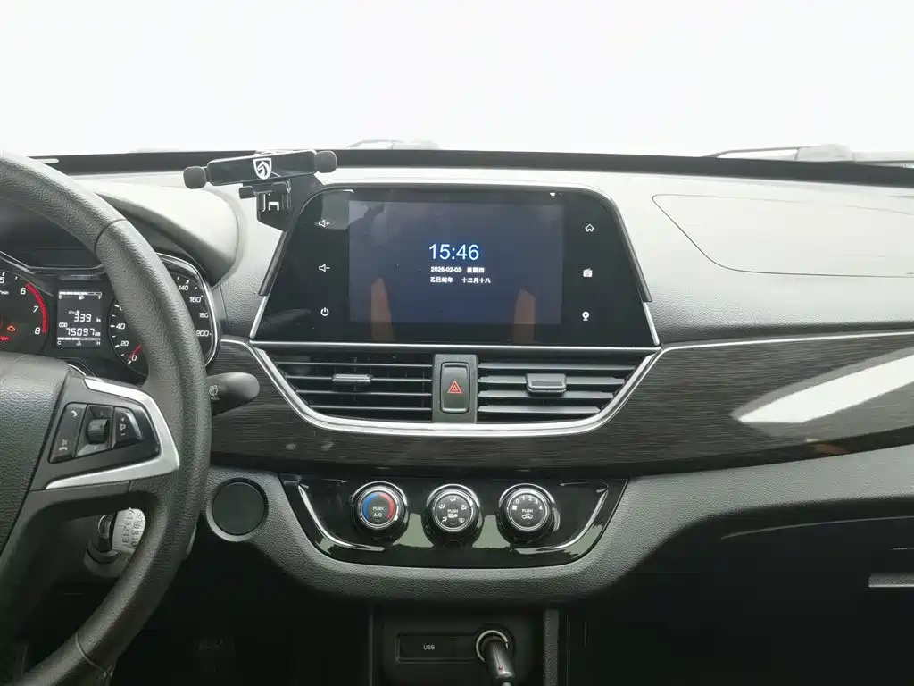 Baojun 310 2016 1.2L manual luxury model купить на сайте DeffCars