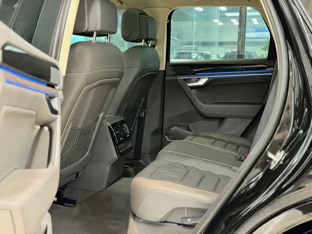 Touareg 2023 3.0TSI Ruixiang Edition Obsidian Sports Package купить на сайте DeffCars