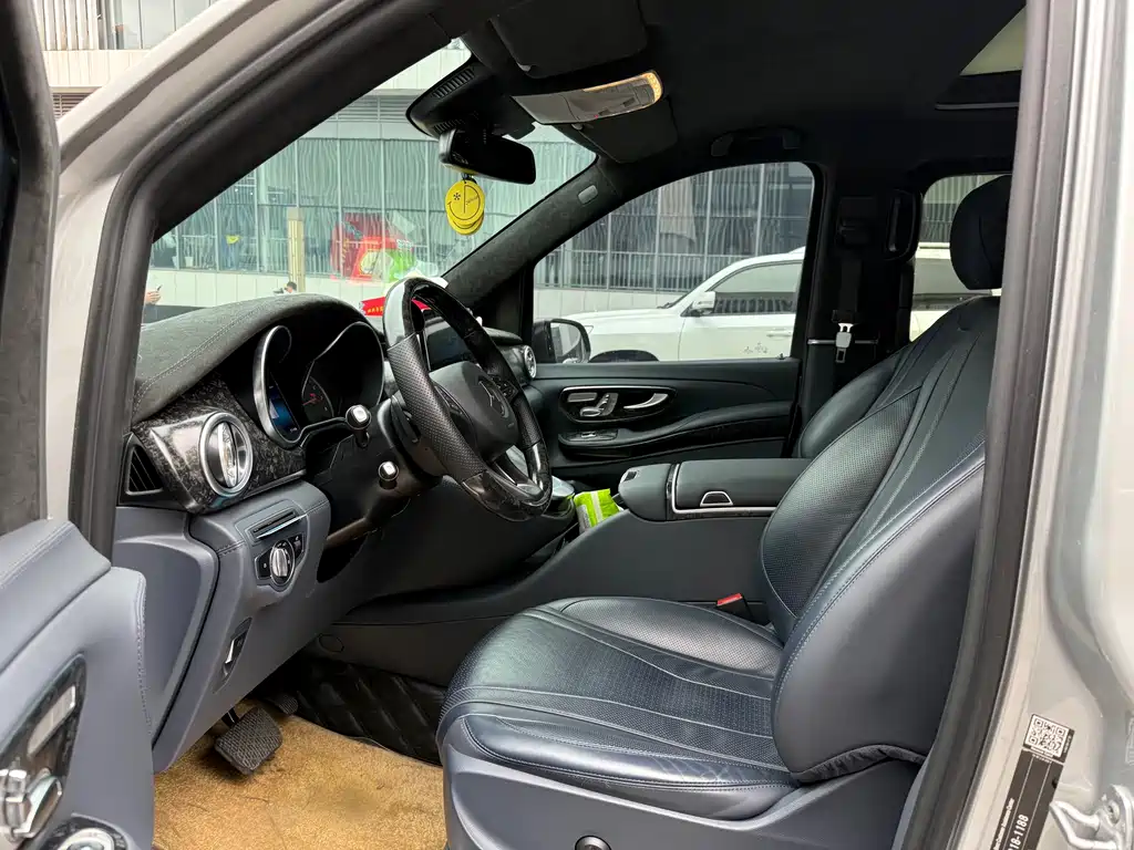 Mercedes-Benz V-Class 2022 V 260 Pilot Edition купить на сайте DeffCars