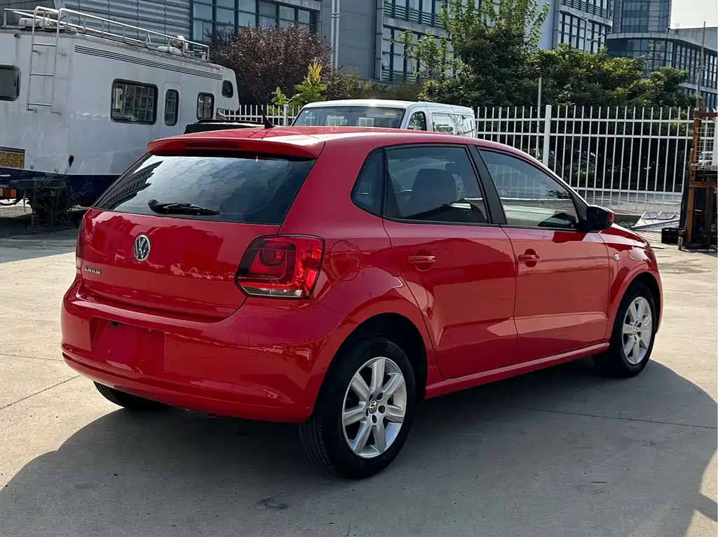 Polo 2013 1.6L automatic comfort version купить на сайте DeffCars