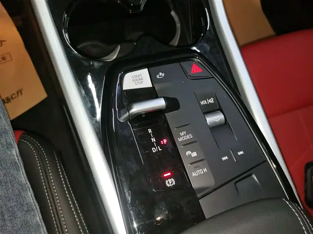 BMW X1 2023 sDrive25Li X Design Package купить на сайте DeffCars