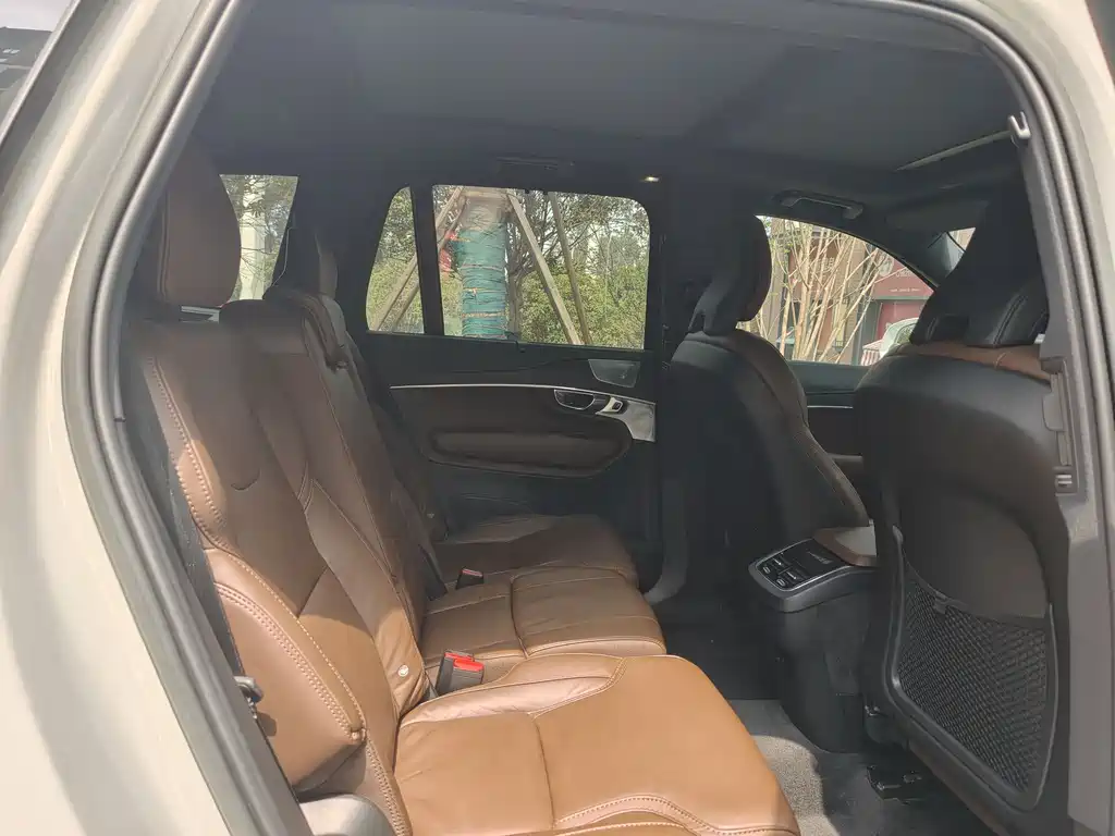 Volvo XC90 2022 B6 Zhiya Luxury Edition 7 seats купить на сайте DeffCars