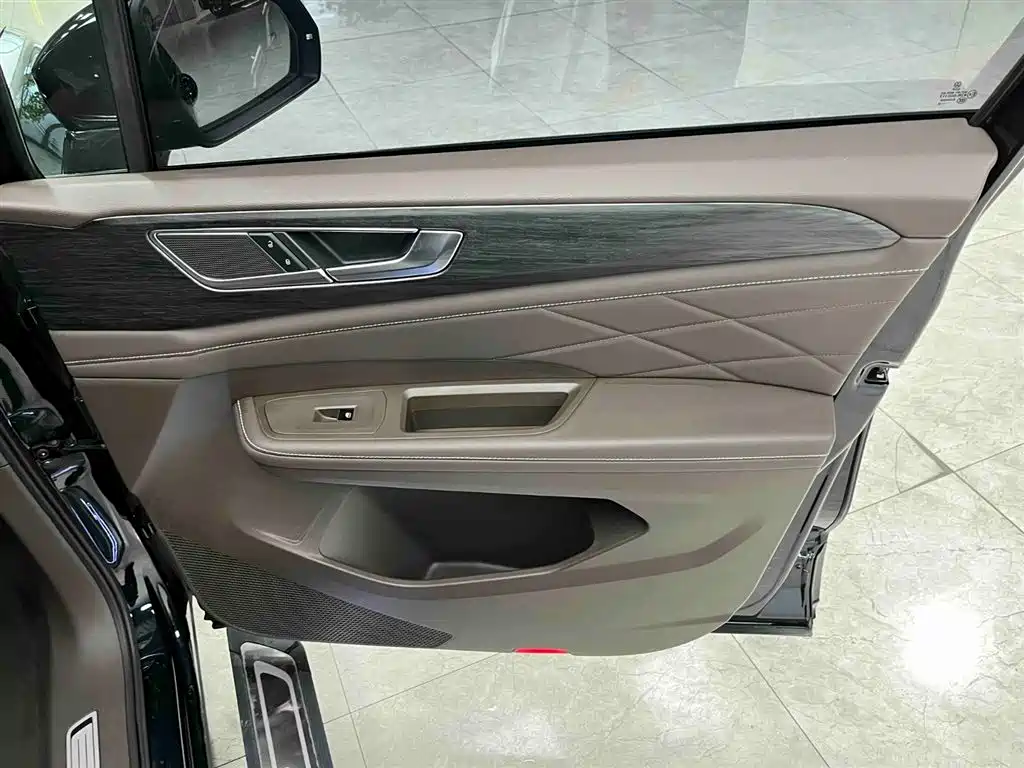 Weiran 2024 380TSI Premium Edition купить на сайте DeffCars