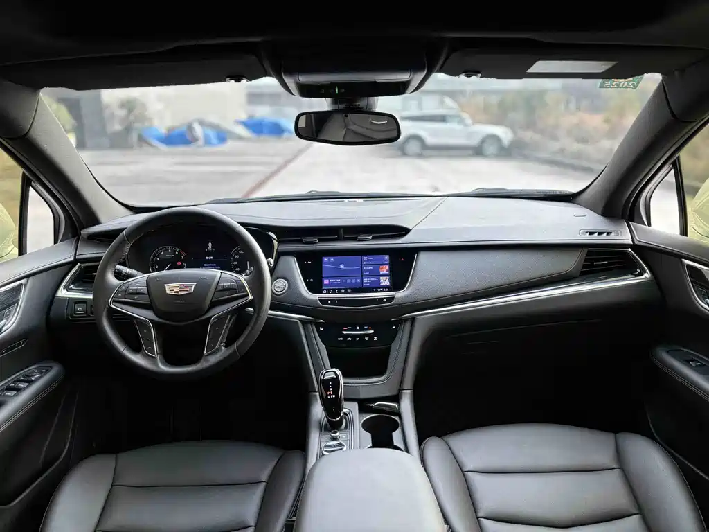 Cadillac XT5 2022 2.0T two-wheel drive luxury model купить на сайте DeffCars