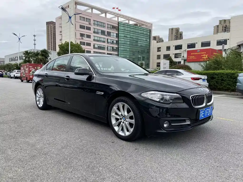 BMW 5 Series 2013 530Li Leading Model купить на сайте DeffCars