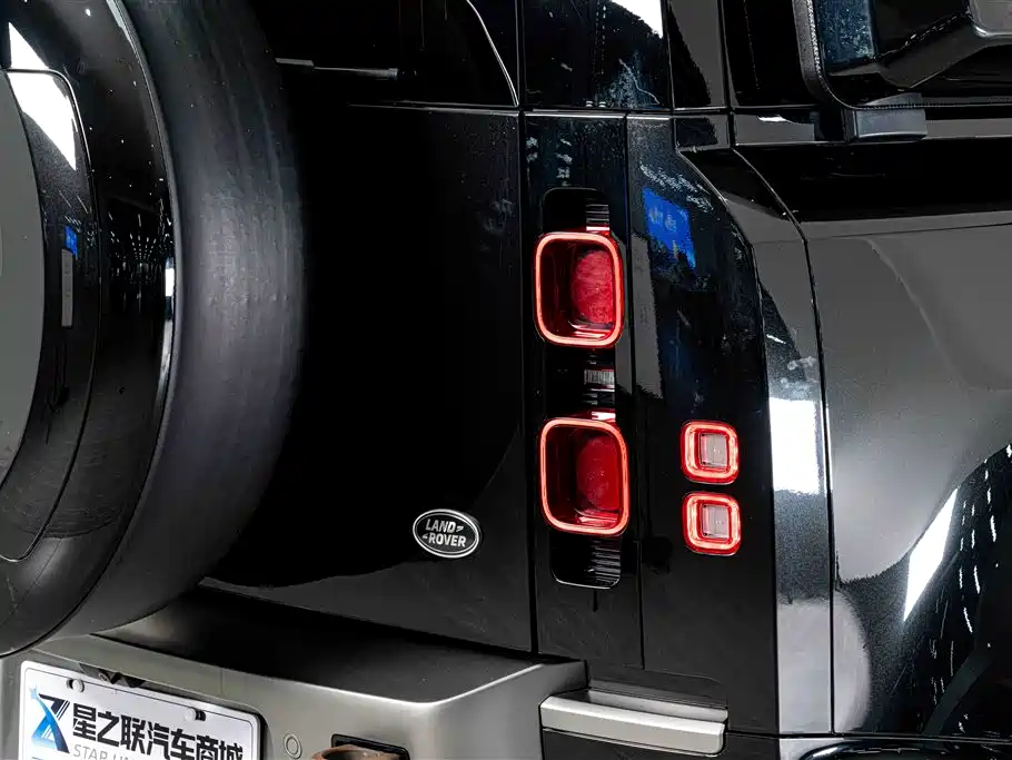 Land Rover Defender 2024 110 3.0T P400 X-DYNAMIC HSE купить на сайте DeffCars