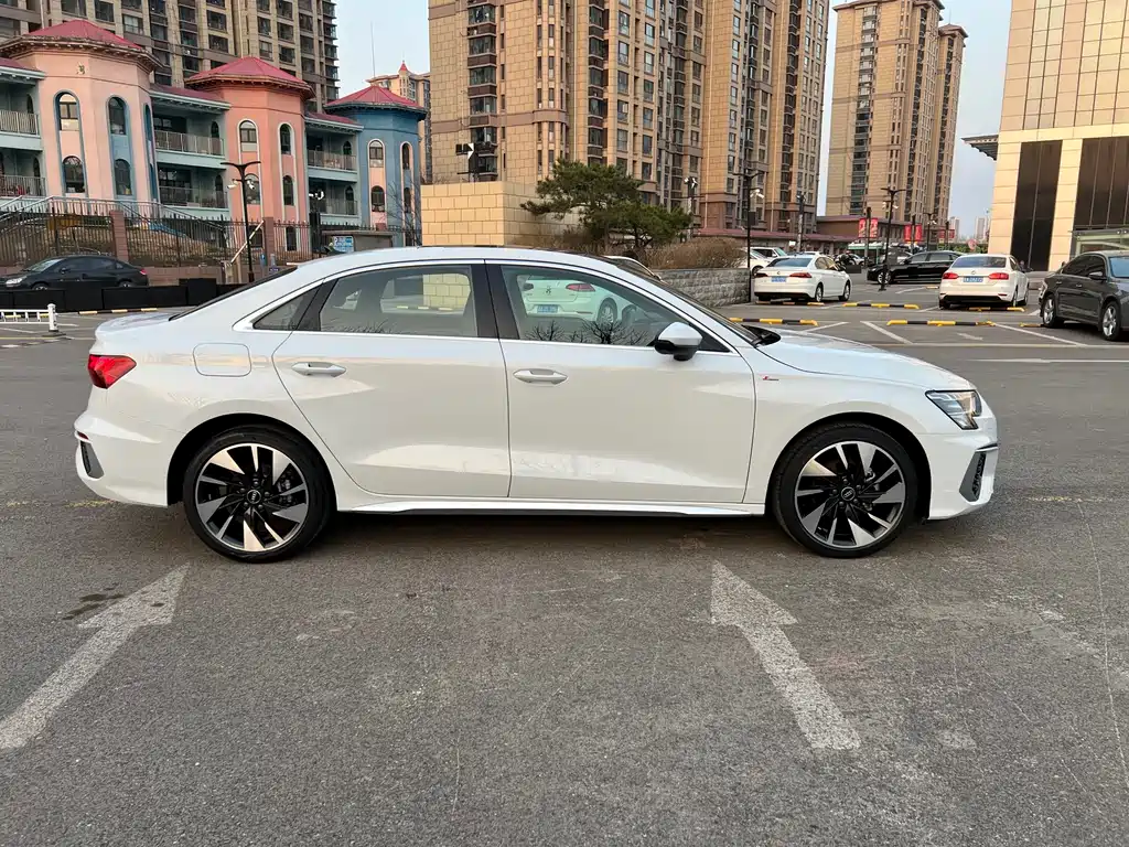 Audi A3 2024 A3L Limousine 35 TFSI Fashionable and Sporty купить на сайте DeffCars
