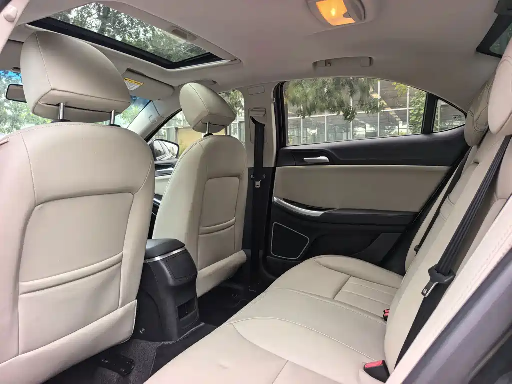 Roewe e550 2016 Exclusive Edition купить на сайте DeffCars