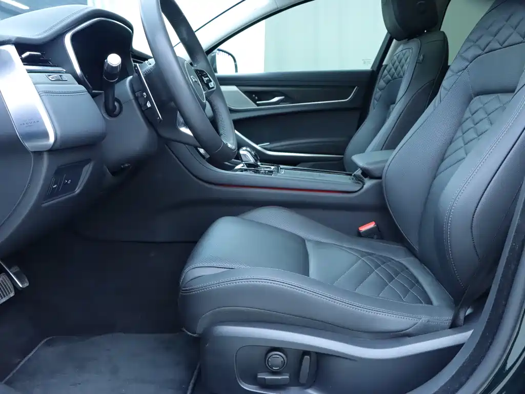 Jaguar XFL 2022 XFL 2.0T P250 two-wheel drive exclusive luxury version купить на сайте DeffCars
