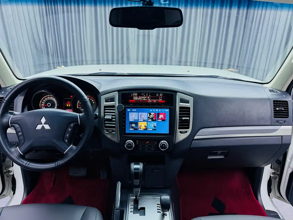 Pajero imported 2019 3.0L automatic standard version купить на сайте DeffCars