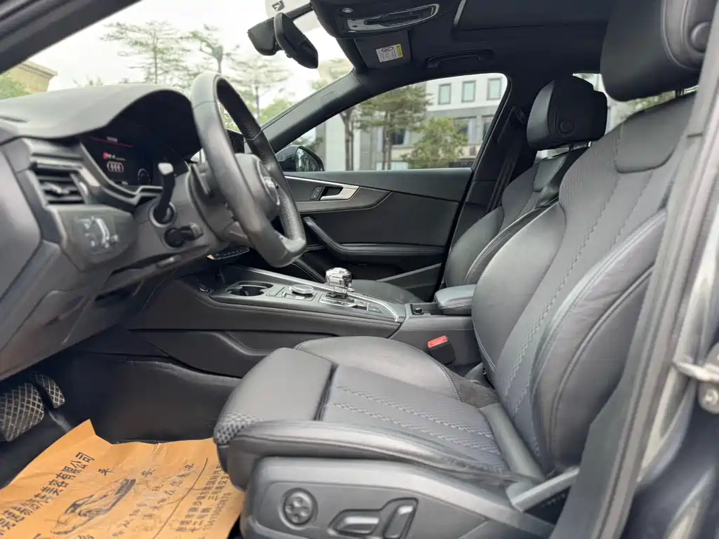 Audi A4L 2019 45 TFSI quattro sporty National VI купить на сайте DeffCars