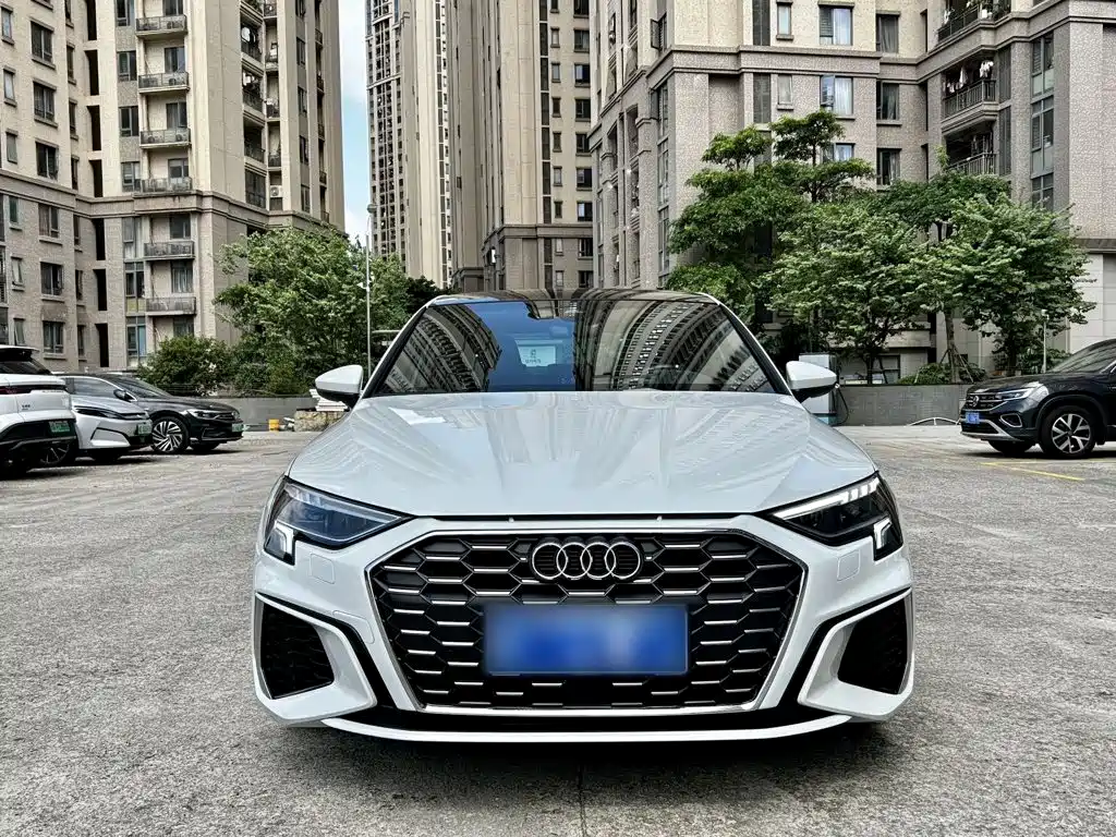 Audi A3 2024 A3L Limousine 35 TFSI Fashionable and Sporty купить на сайте DeffCars