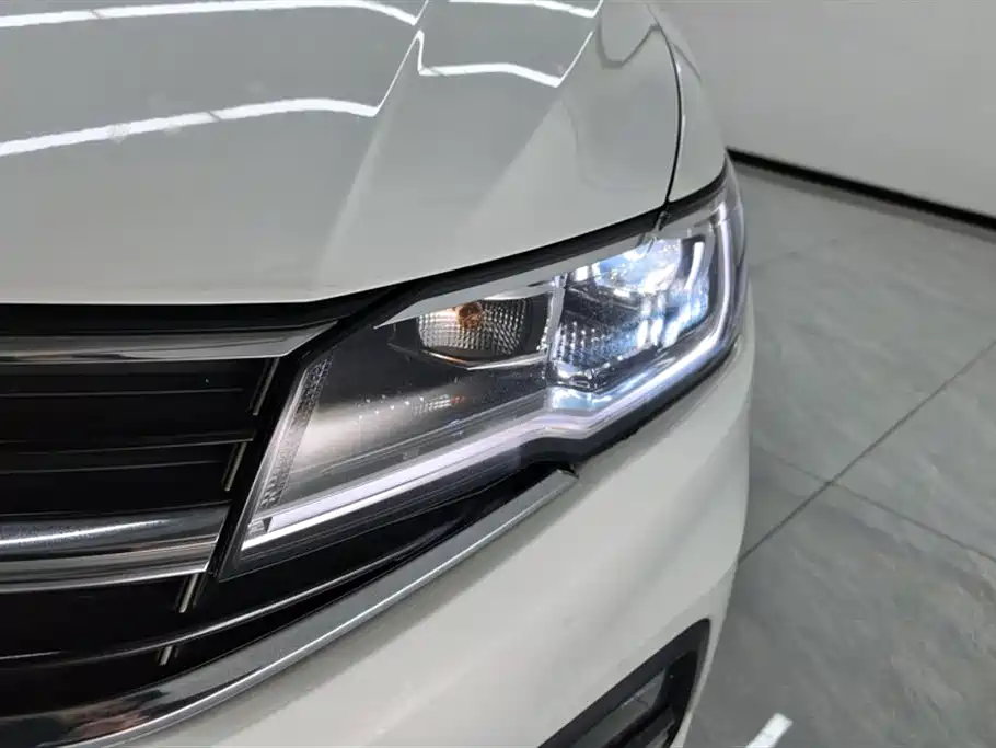 Bora 2020 1.5L automatic comfort model купить на сайте DeffCars