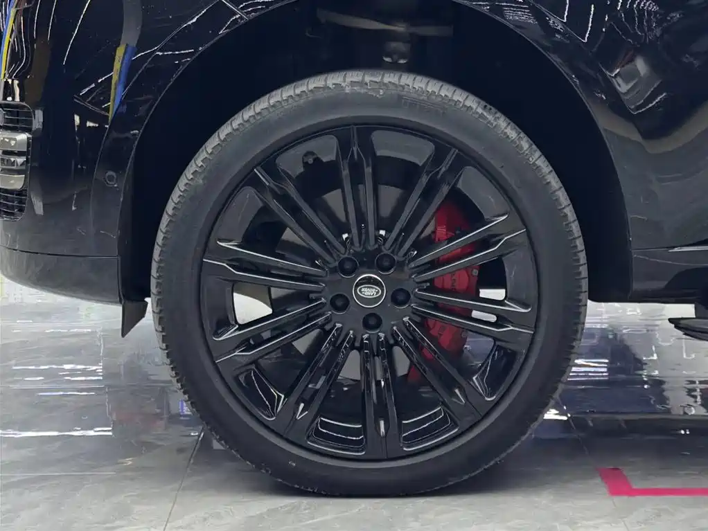 Range Rover 2025 3.0 L6 400PS Extended Edition купить на сайте DeffCars