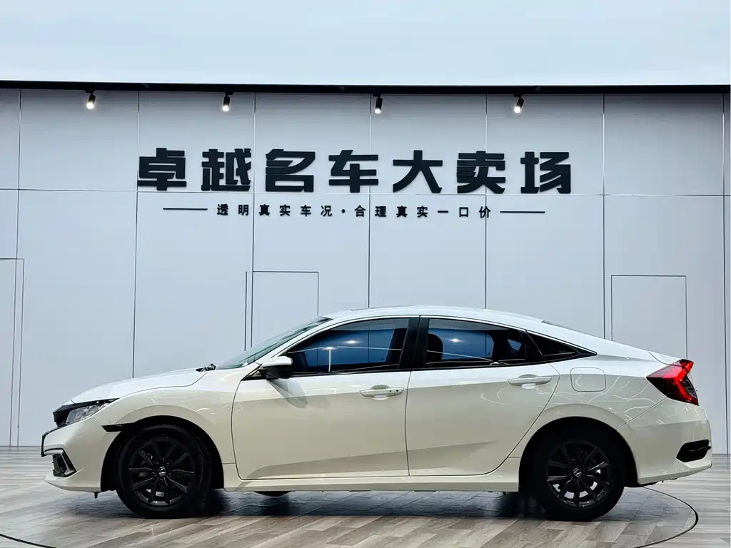 Civic 2019 220TURBO CVT Dynamic Edition National VI купить на сайте DeffCars