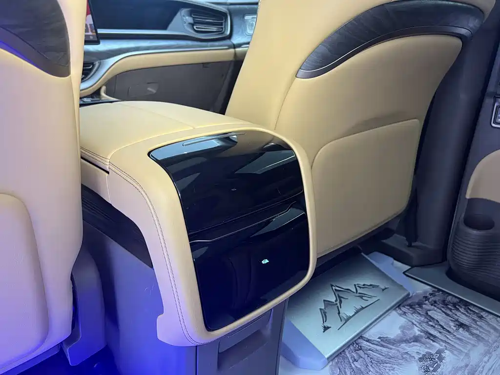 Denza D9 2022 DM-i 1040 Premium Type купить на сайте DeffCars