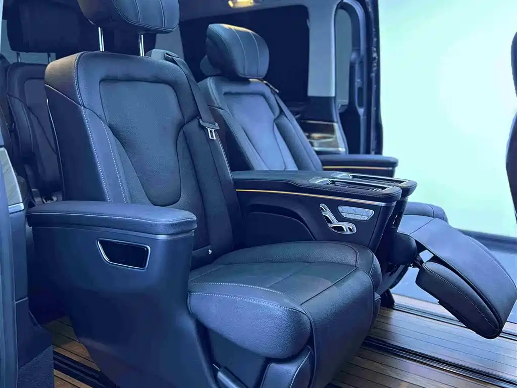 Mercedes-Benz V-Class 2021 V 260 L Long Wheelbase Luxury Edition купить на сайте DeffCars