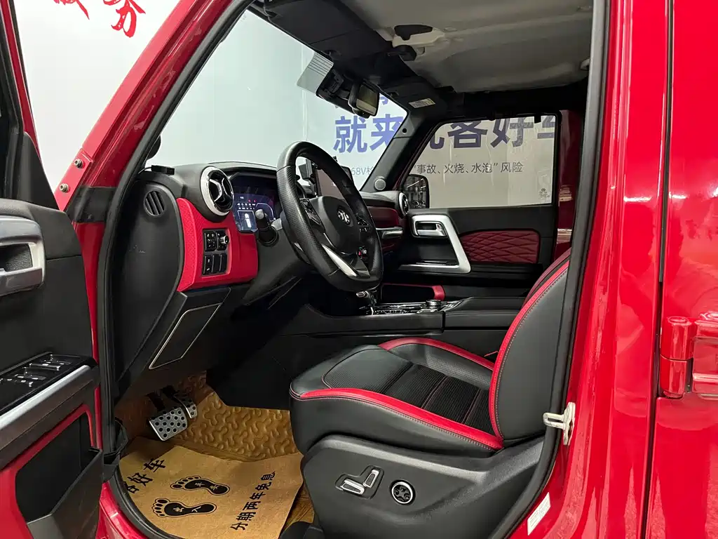 Beijing Off-Road BJ40 2018 PLUS 2.3T automatic four-wheel drive flagship version National V купить на сайте DeffCars