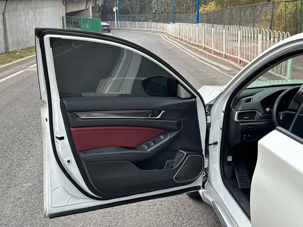 Accord 2022 260TURBO Magic Night Premium Edition купить на сайте DeffCars
