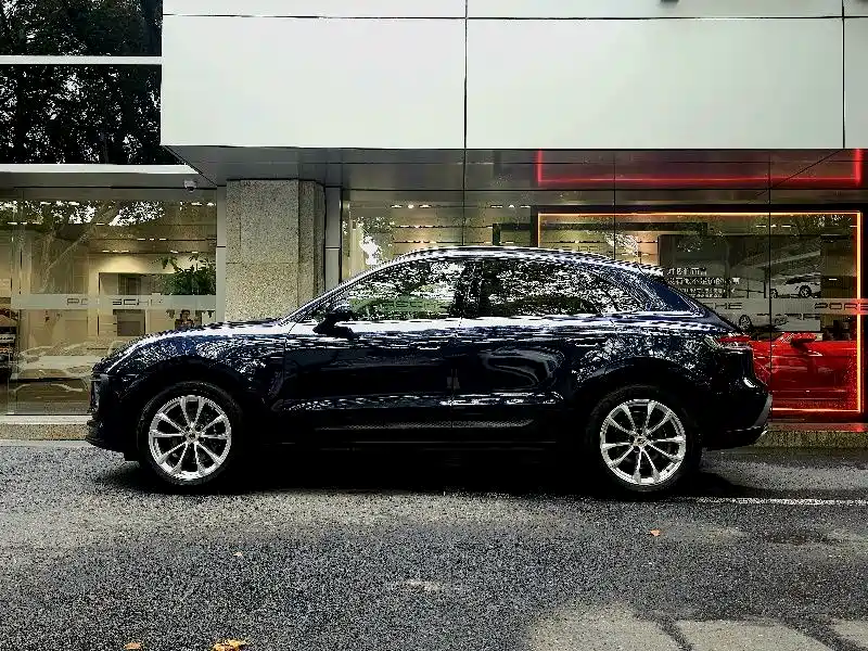 Macan 2022 Macan 2.0T купить на сайте DeffCars