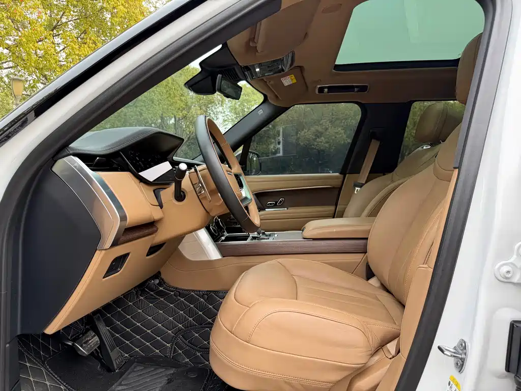 Range Rover 2023 3.0 L6 400PS Genesis Extended Edition купить на сайте DeffCars