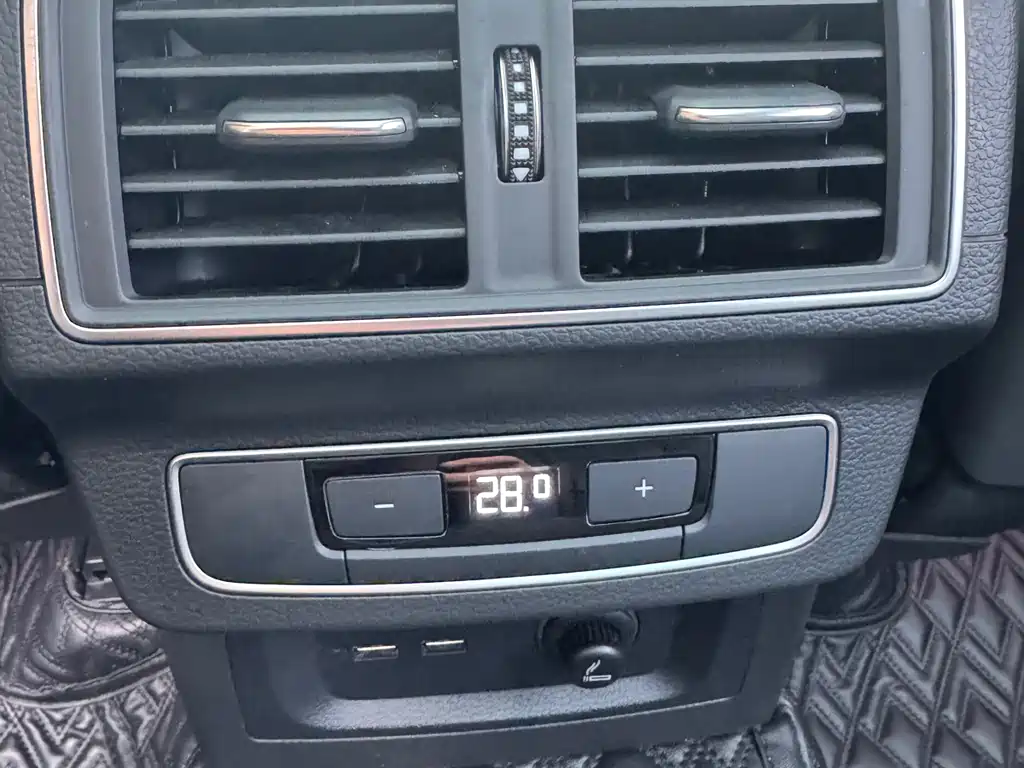 Audi Q5L 2022 40T RS Kit Burning Speed ​​Type купить на сайте DeffCars