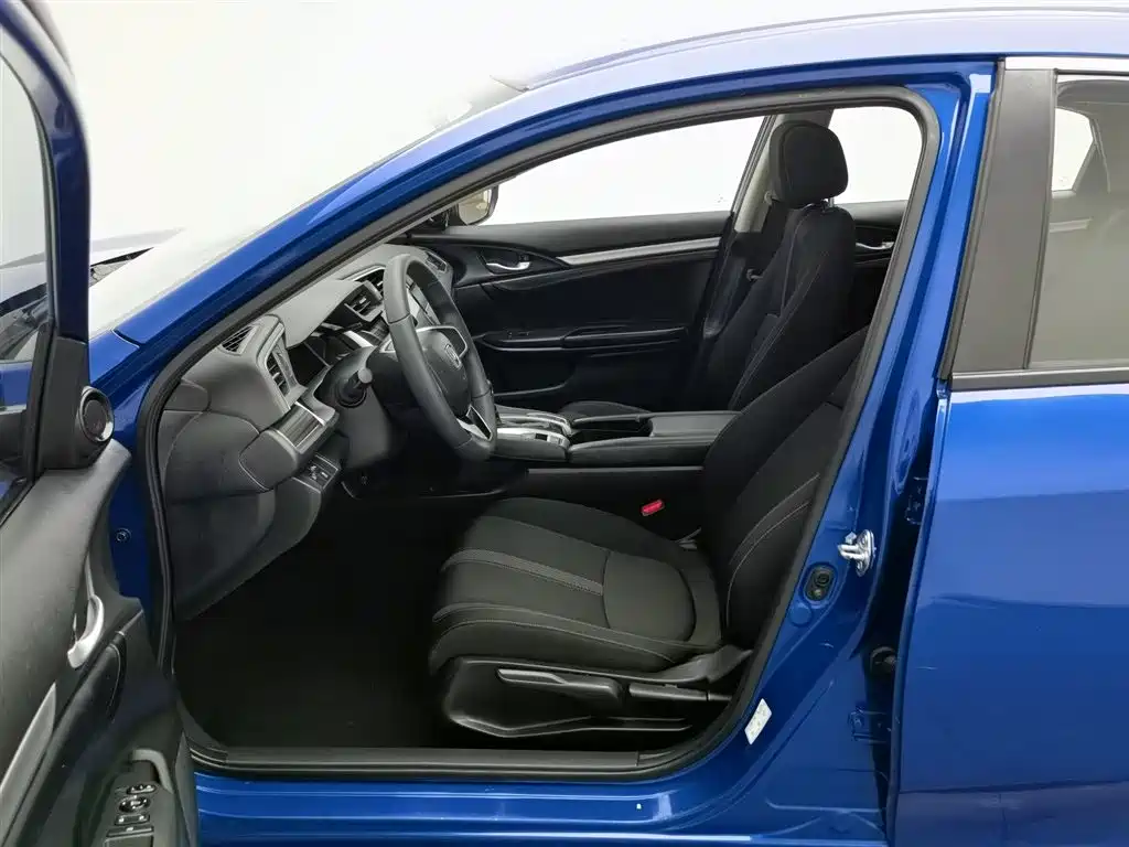 Civic 2019 220TURBO CVT Dynamic Edition National VI купить на сайте DeffCars