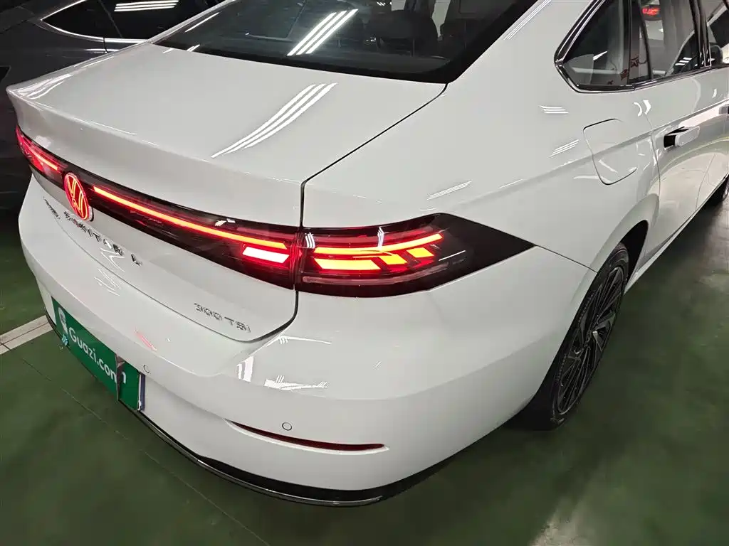 Sagitar 2026 L 300TSI DSG luxury model купить на сайте DeffCars