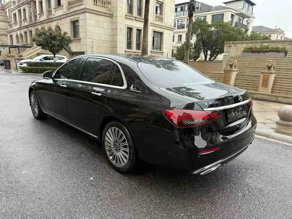 Mercedes-Benz E-Class 2023 E 300 L Luxury Model купить на сайте DeffCars