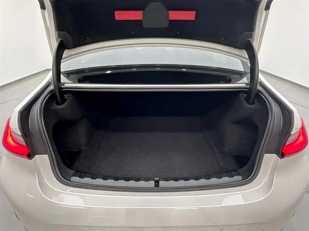 BMW 3 Series 2023 325Li M Sports Package купить на сайте DeffCars